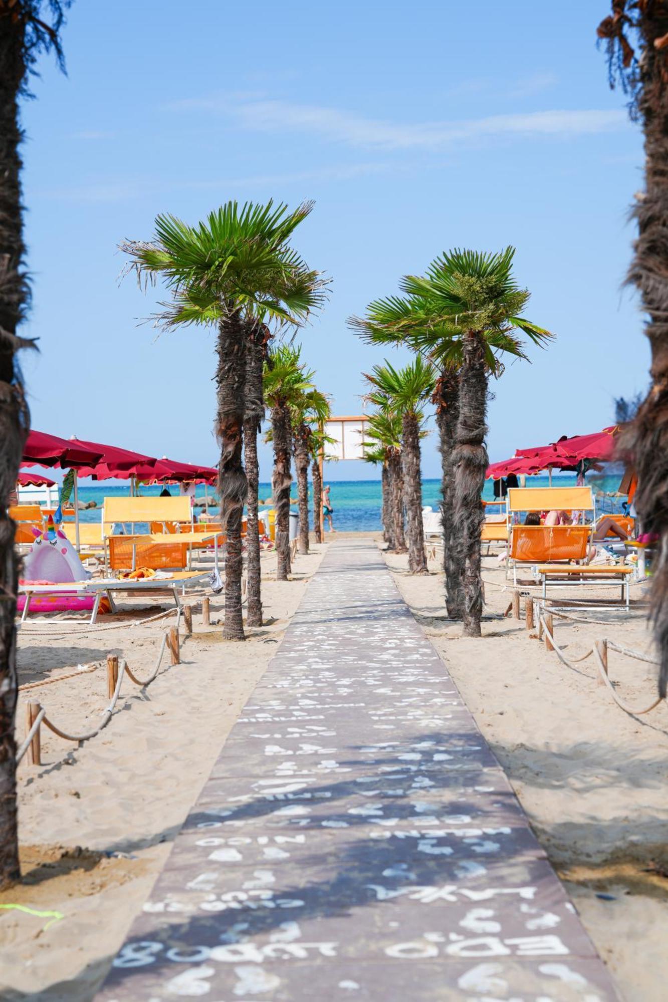 Hotel B Senigallia Buitenkant foto